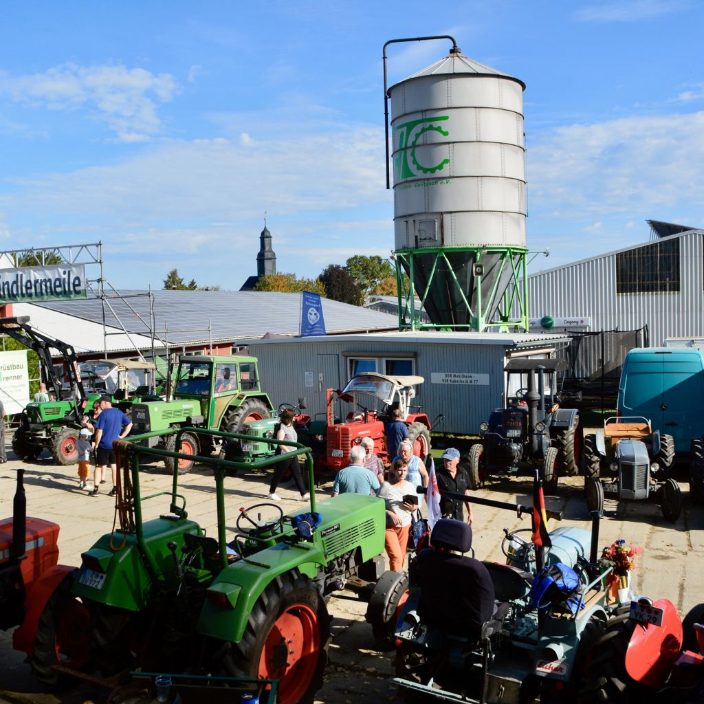 Impressionen von der Traktoren-Abteilung des 25er Museumsfestes